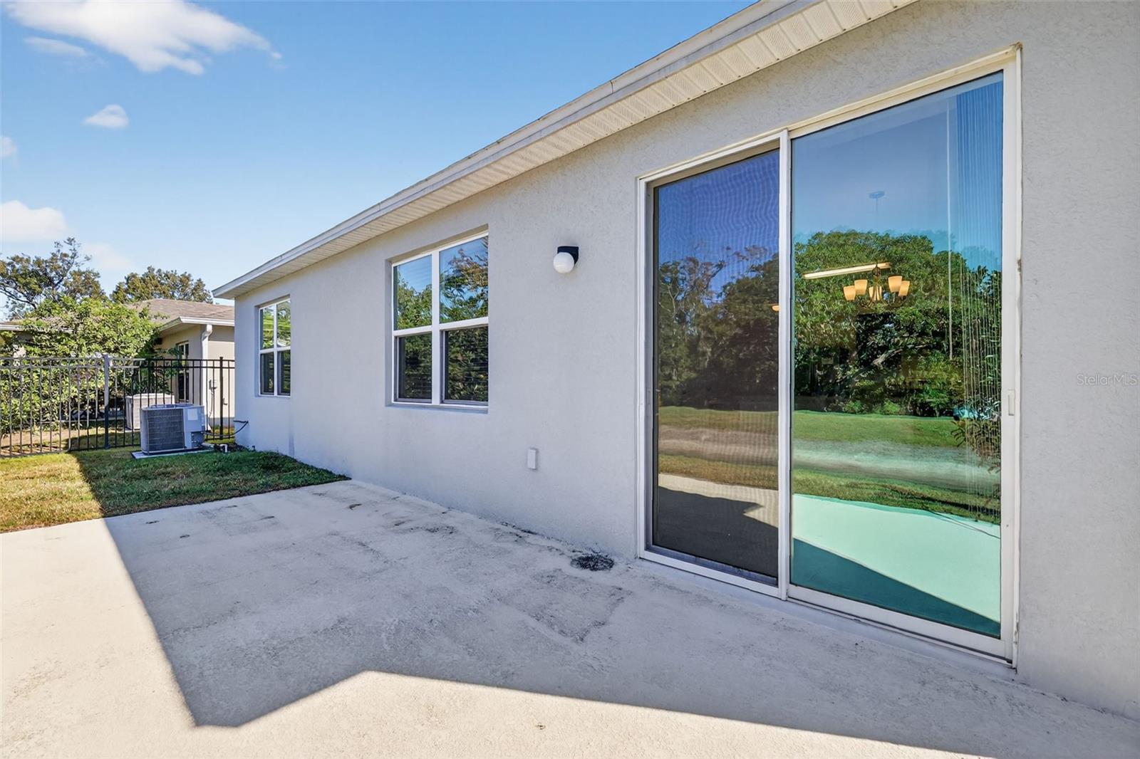 Image 17 of 31 For 7163 Cruz Court