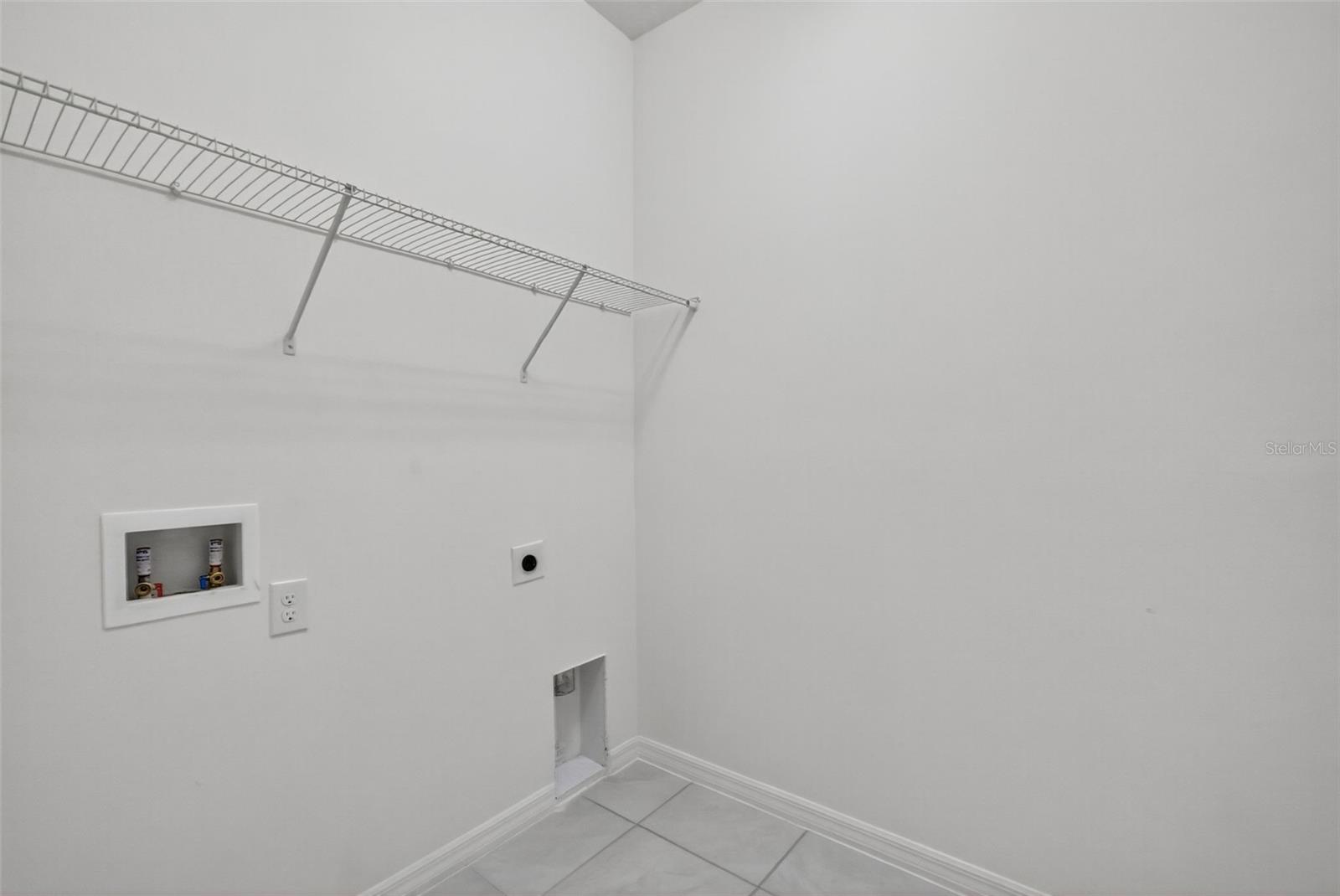 Image 19 of 31 For 7163 Cruz Court