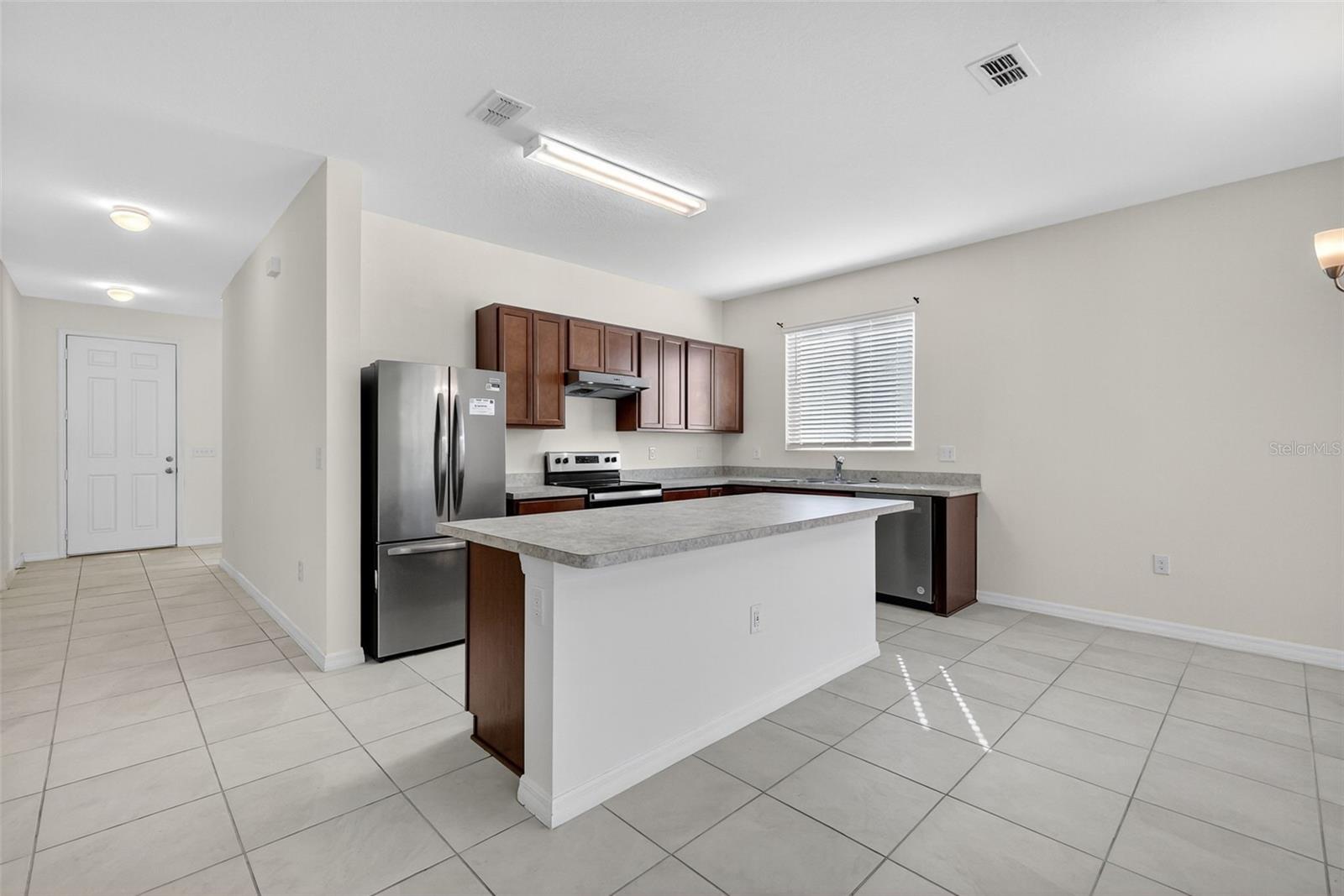 Image 9 of 31 For 7163 Cruz Court