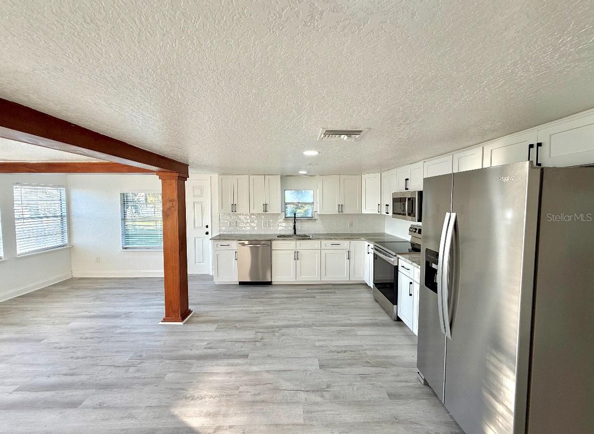 Image 2 of 13 For 715 Silver Star Road