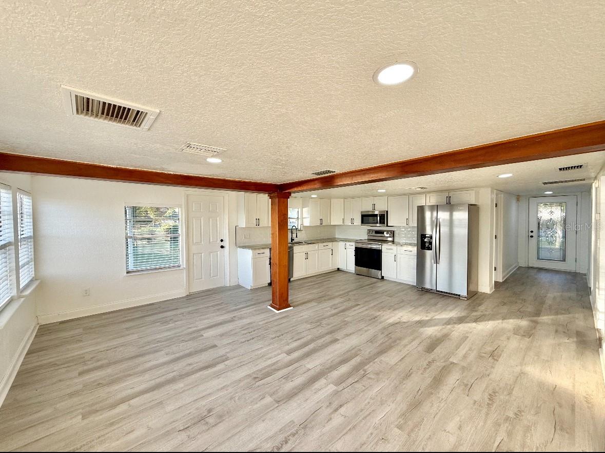 Image 3 of 13 For 715 Silver Star Road