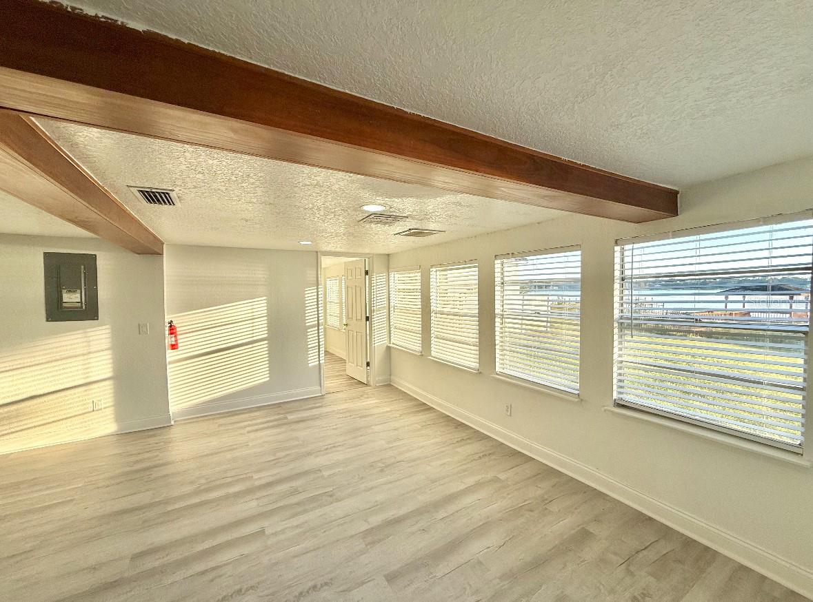 Image 6 of 13 For 715 Silver Star Road