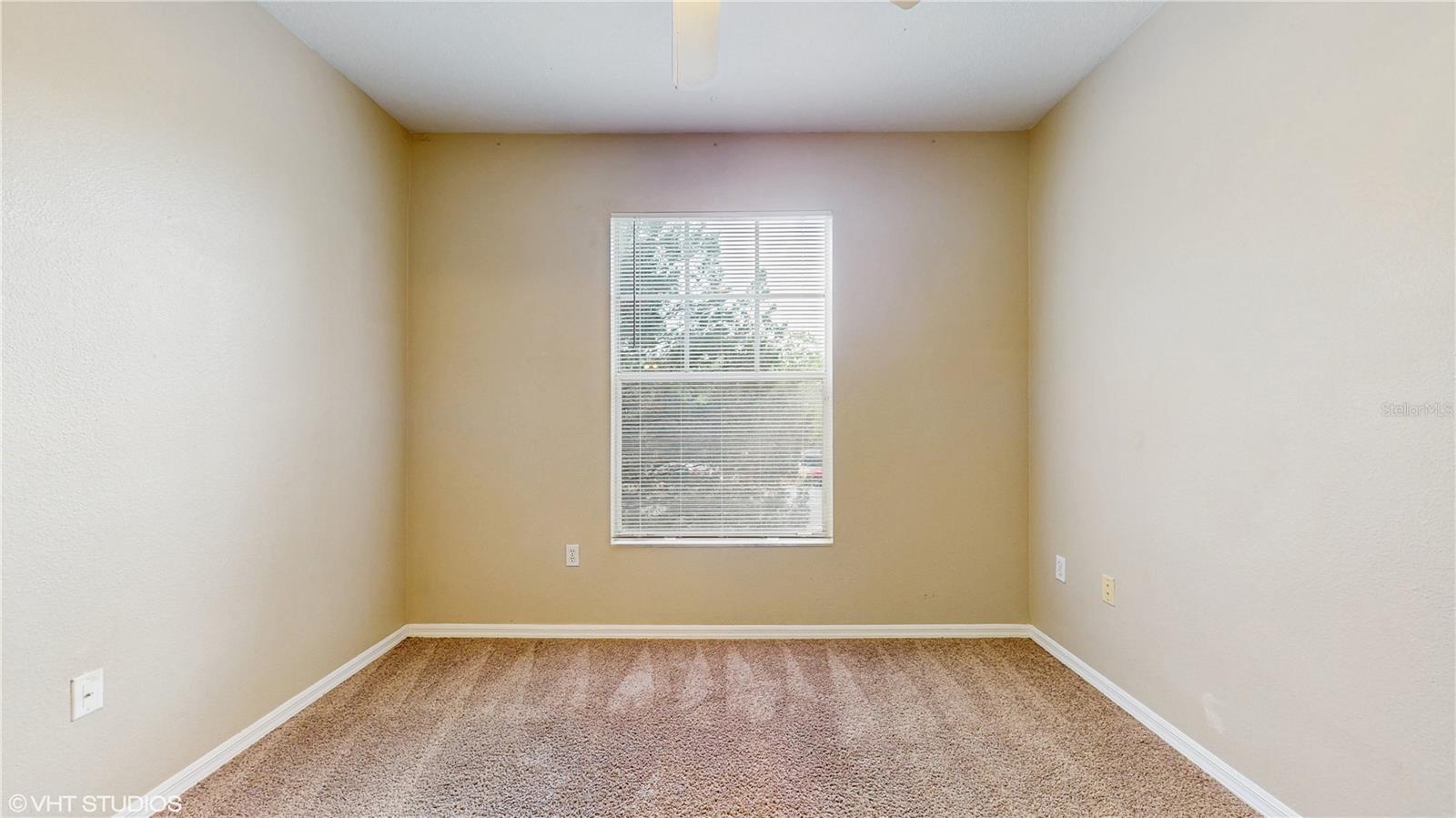 Image 17 of 23 For 5512 Metrowest Boulevard 203