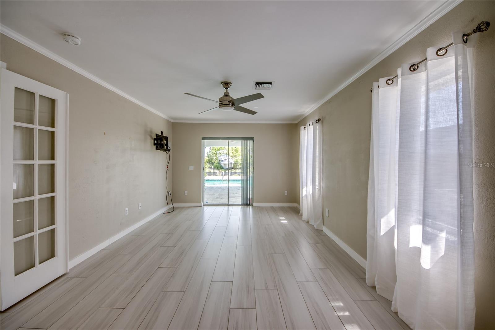 Image 18 of 46 For 3446 Pinetree Drive