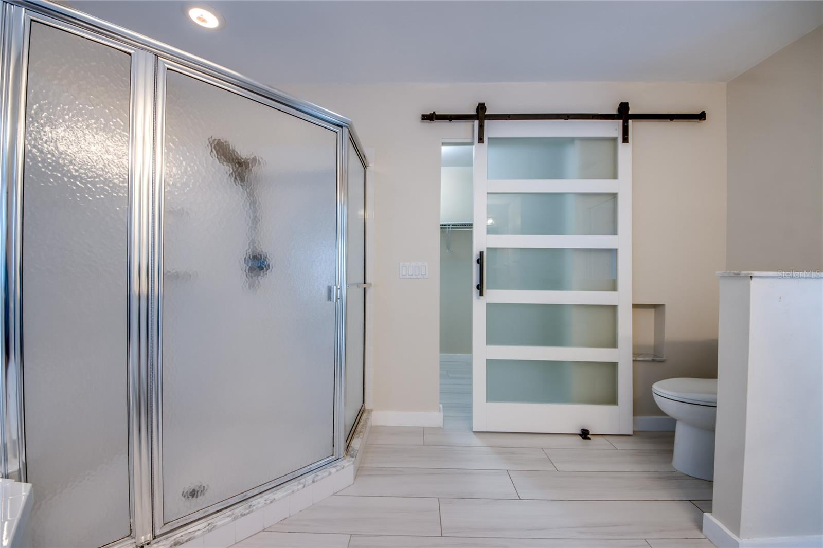 Image 22 of 46 For 3446 Pinetree Drive