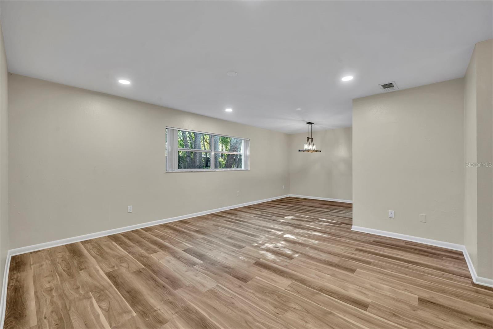 Image 15 of 32 For 110 Bilsdale Court