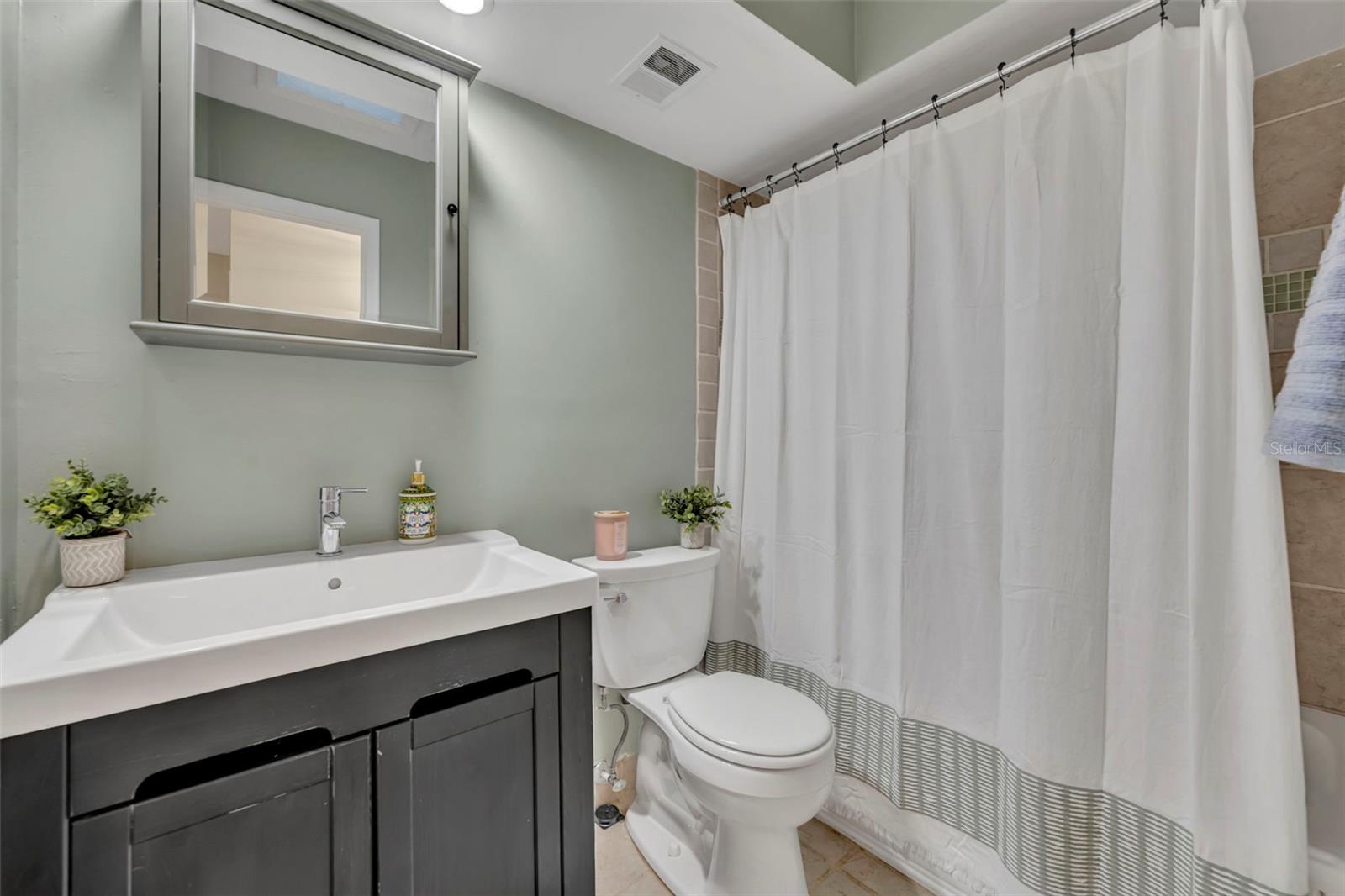 Image 24 of 32 For 110 Bilsdale Court