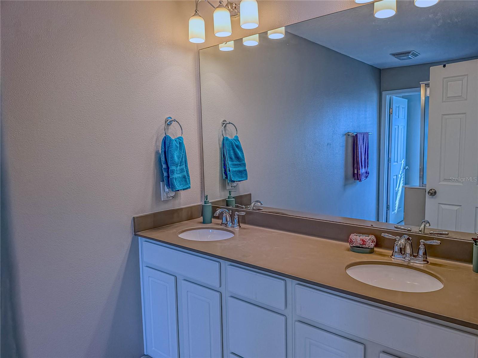 Image 10 of 28 For 3593 Brighton Park Circle