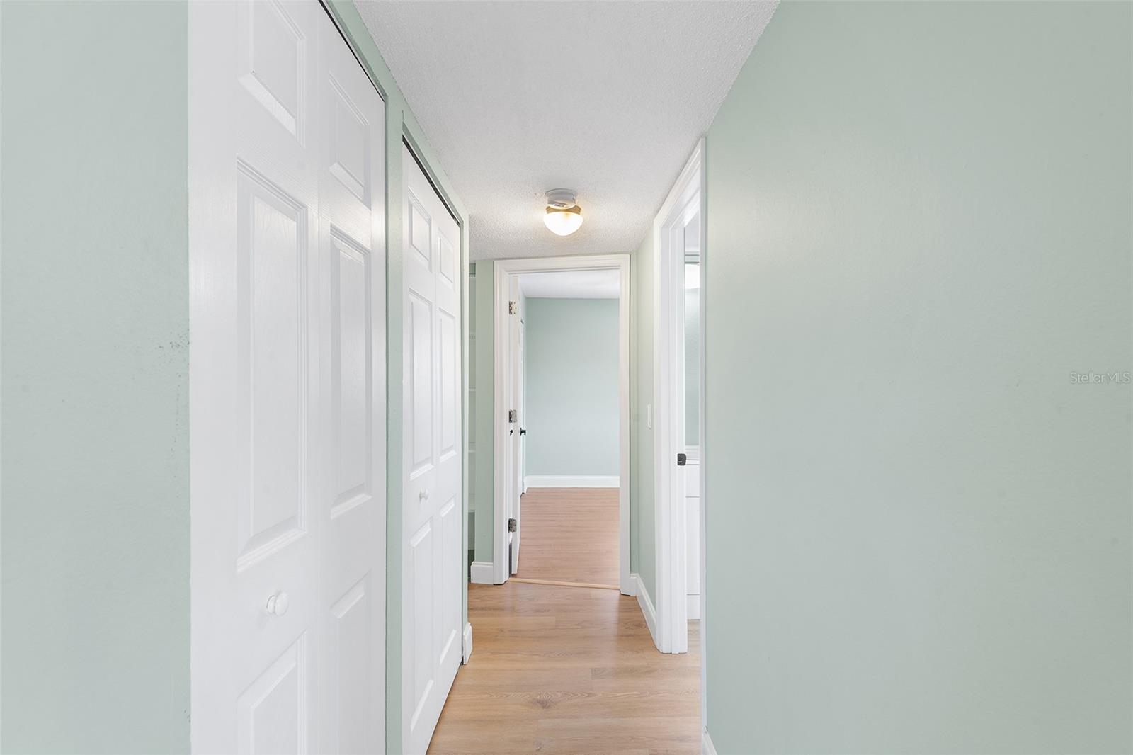 Image 5 of 11 For 6262 Emerson Avenue S 21