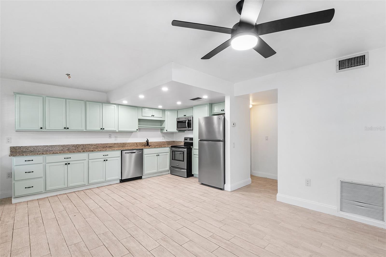 Image 3 of 8 For 555 62nd Street S 112