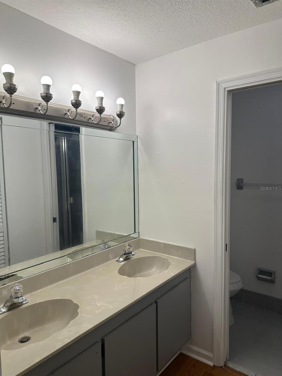 Image 10 of 13 For 9633 Riverside Dr  E5