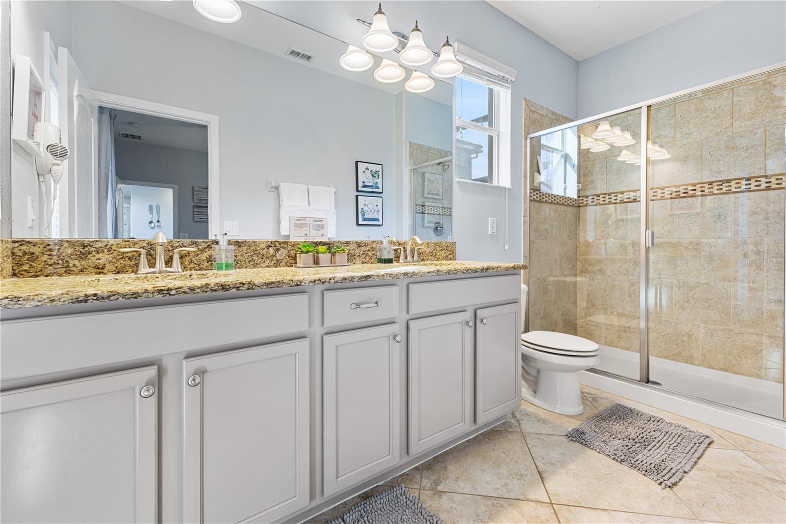 Image 25 of 54 For 9006 Majesty Palm Road