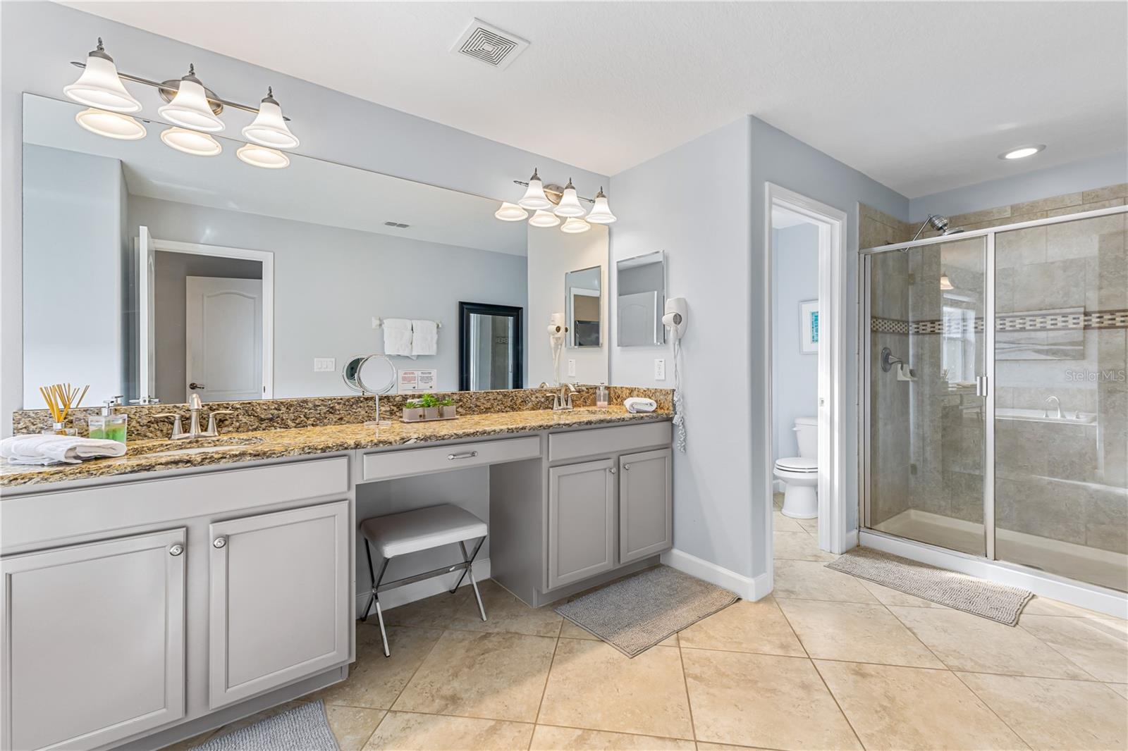 Image 44 of 54 For 9006 Majesty Palm Road