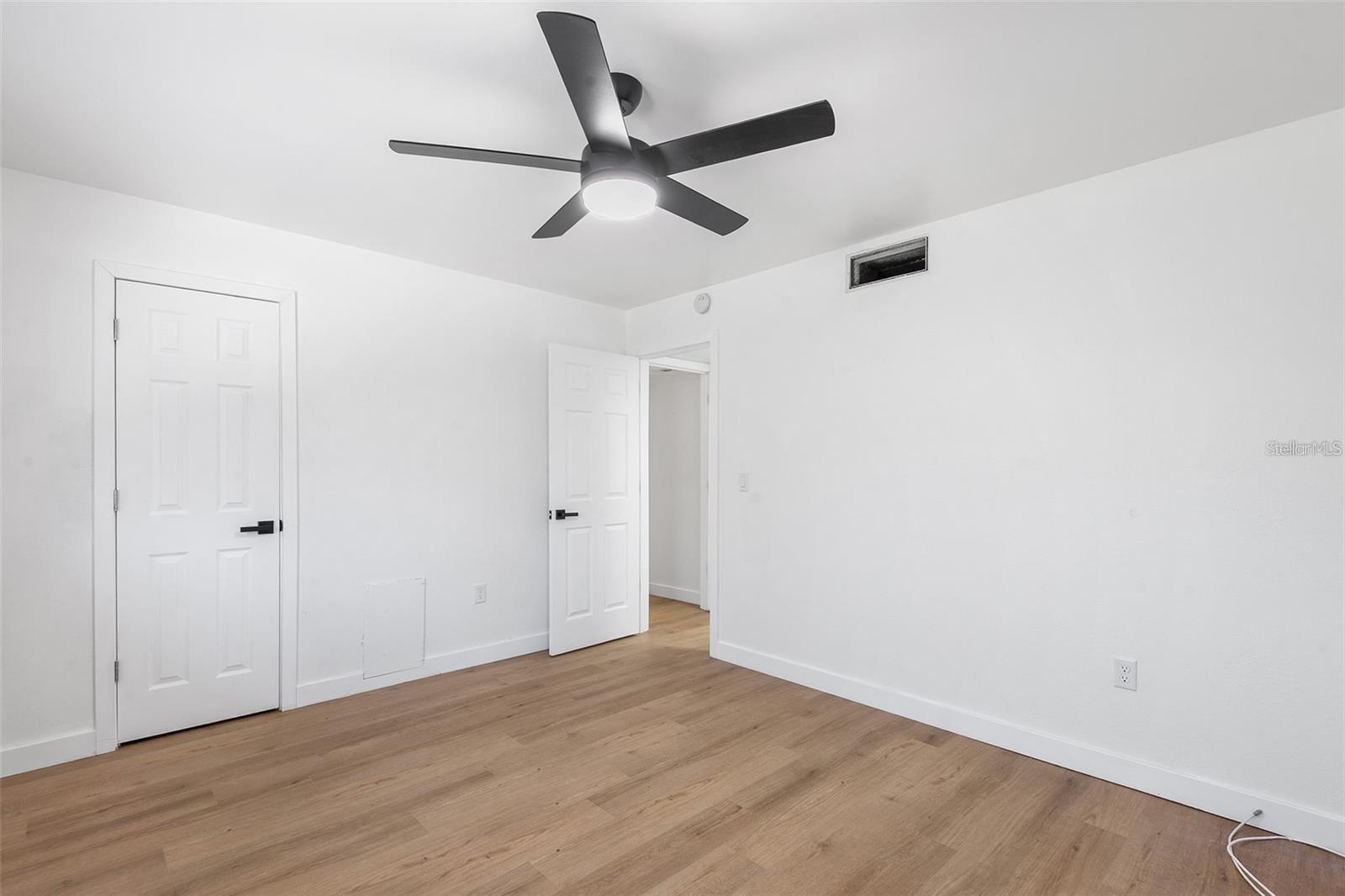 Image 7 of 8 For 555 62nd Street S 102