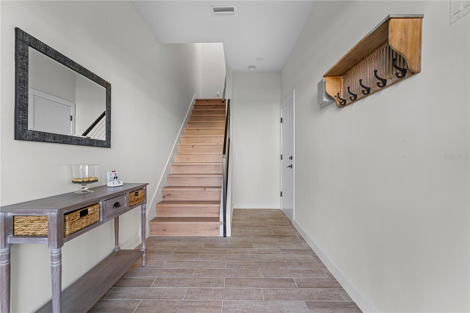 Image 11 of 81 For 2200 Bay Boulevard B