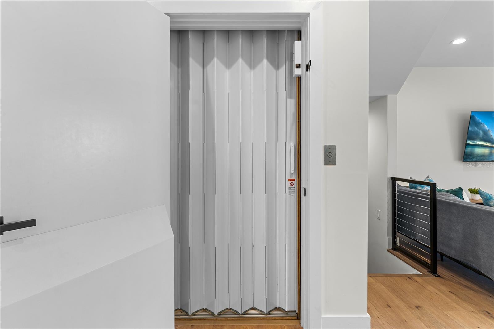 Image 12 of 81 For 2200 Bay Boulevard B