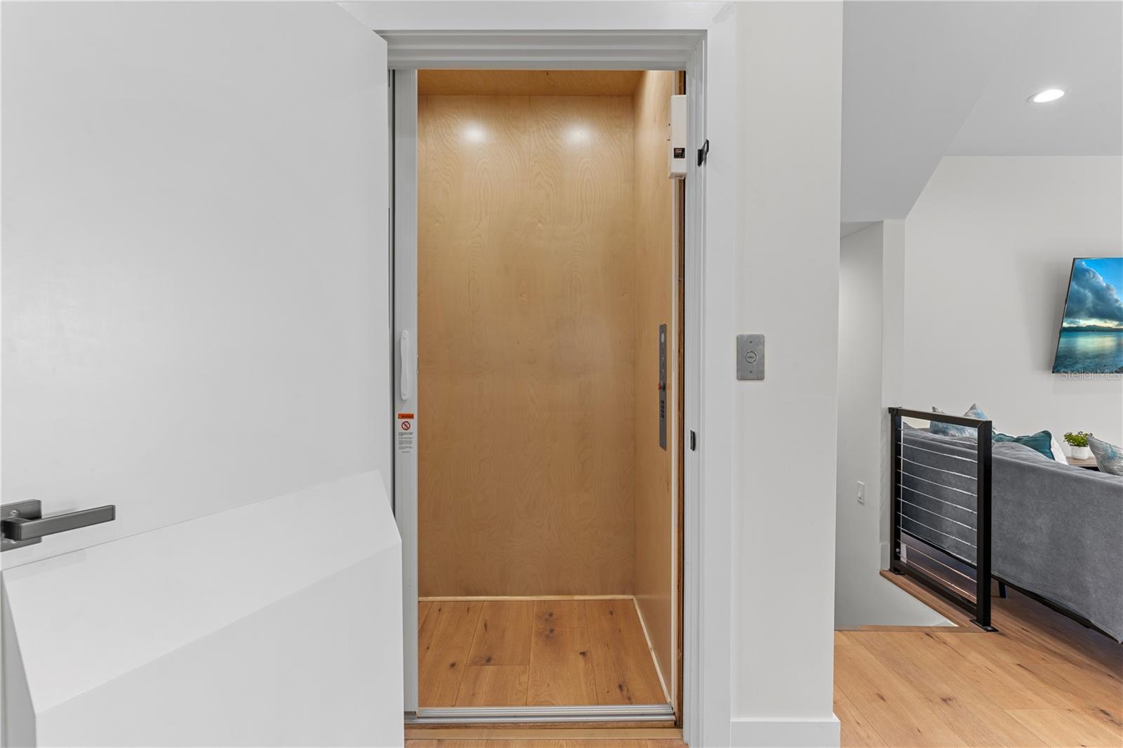 Image 13 of 81 For 2200 Bay Boulevard B