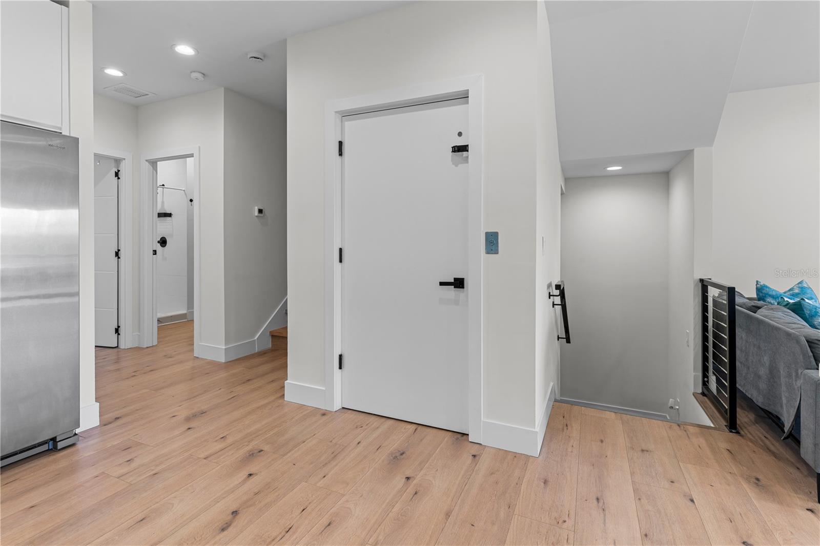 Image 14 of 81 For 2200 Bay Boulevard B