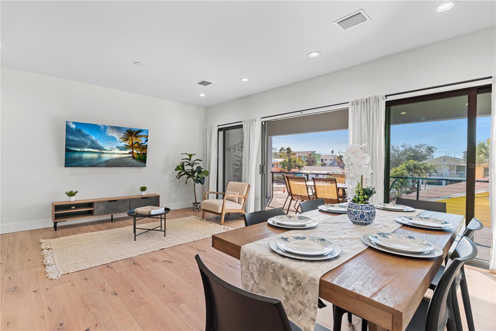 Image 22 of 81 For 2200 Bay Boulevard B