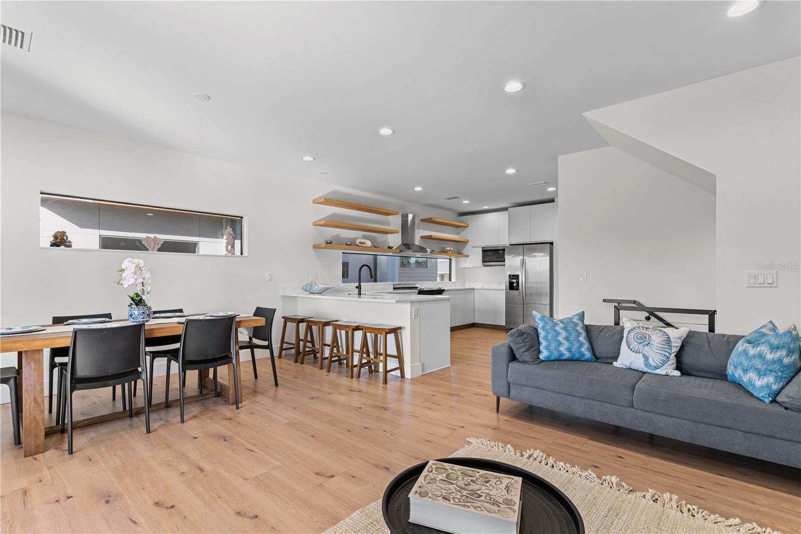 Image 26 of 81 For 2200 Bay Boulevard B