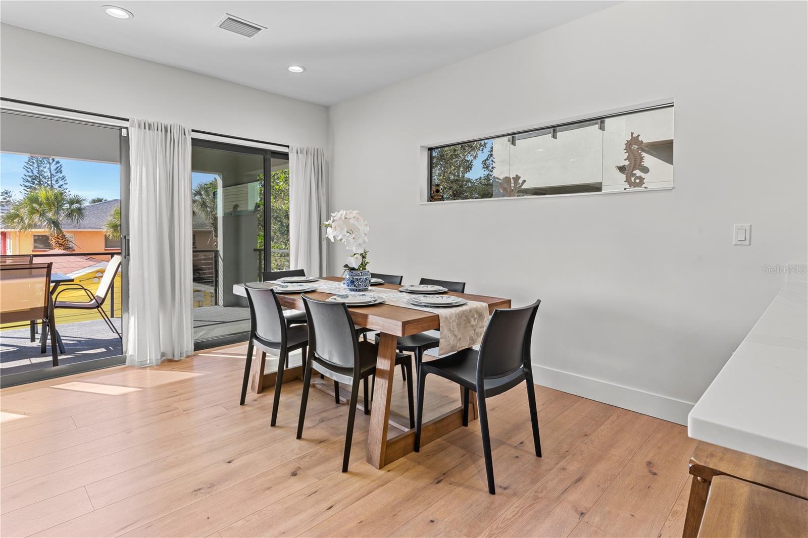 Image 28 of 81 For 2200 Bay Boulevard B