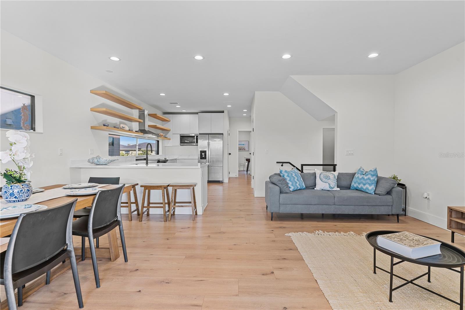 Image 29 of 81 For 2200 Bay Boulevard B