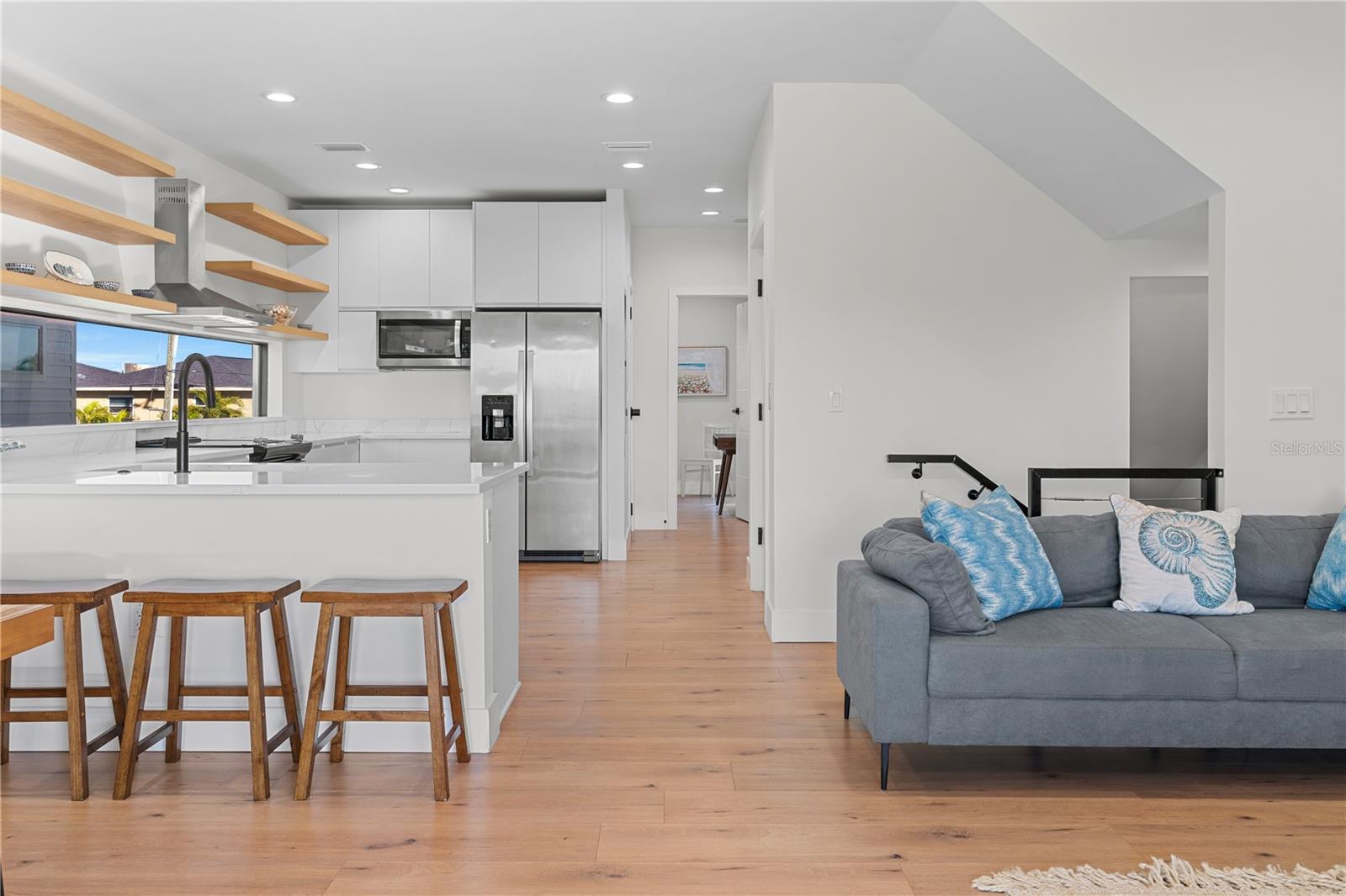 Image 31 of 81 For 2200 Bay Boulevard B