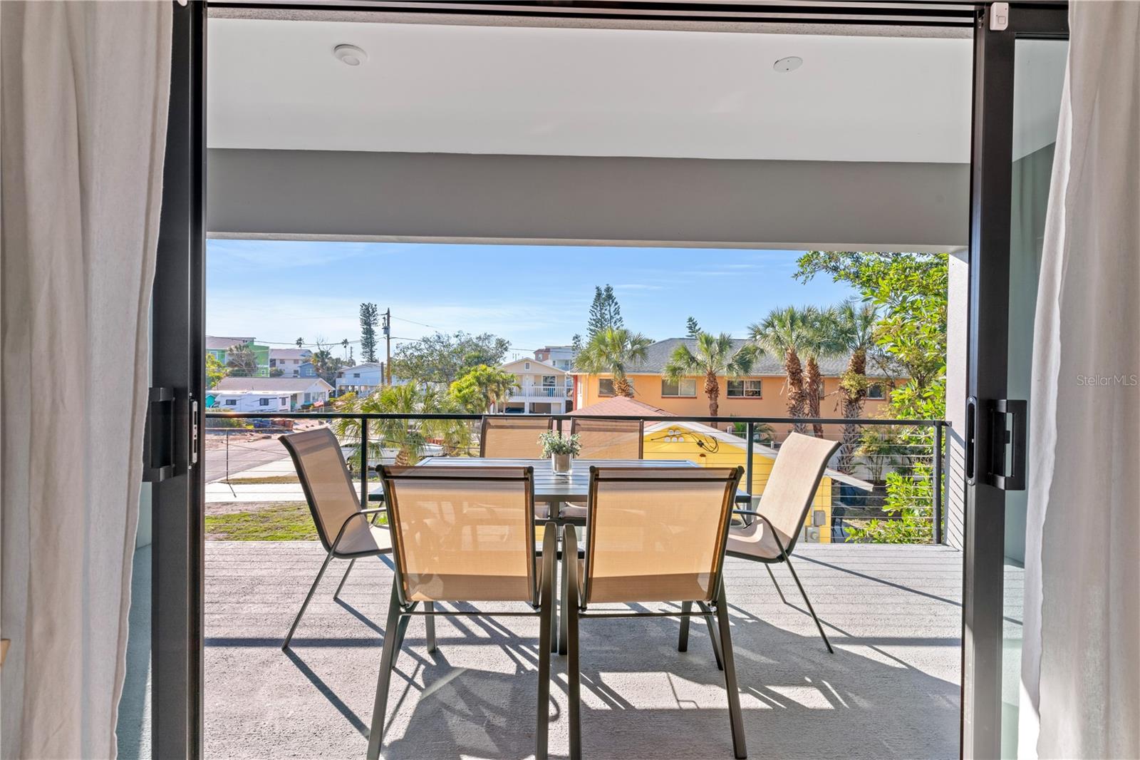 Image 32 of 81 For 2200 Bay Boulevard B