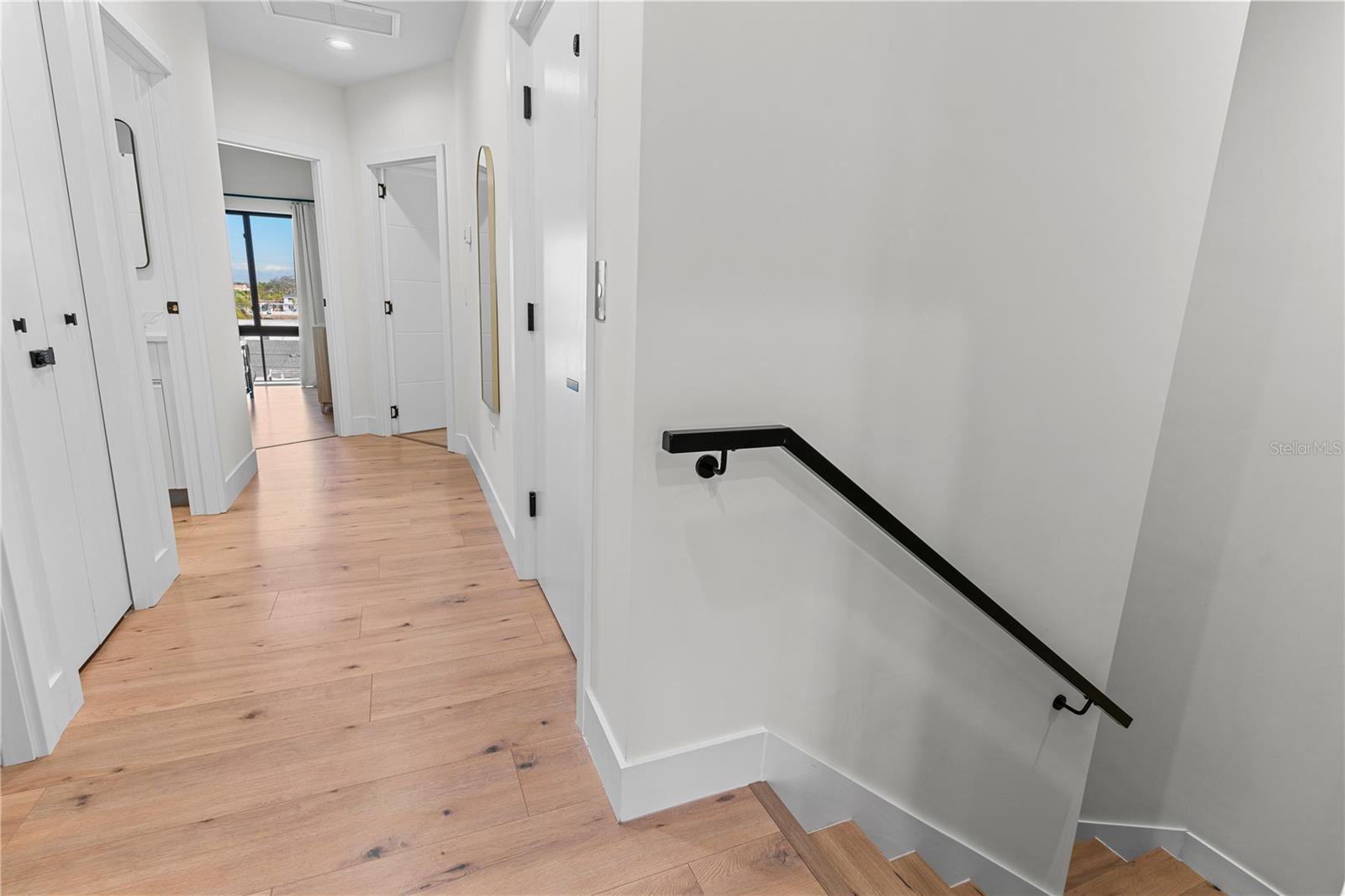 Image 39 of 81 For 2200 Bay Boulevard B