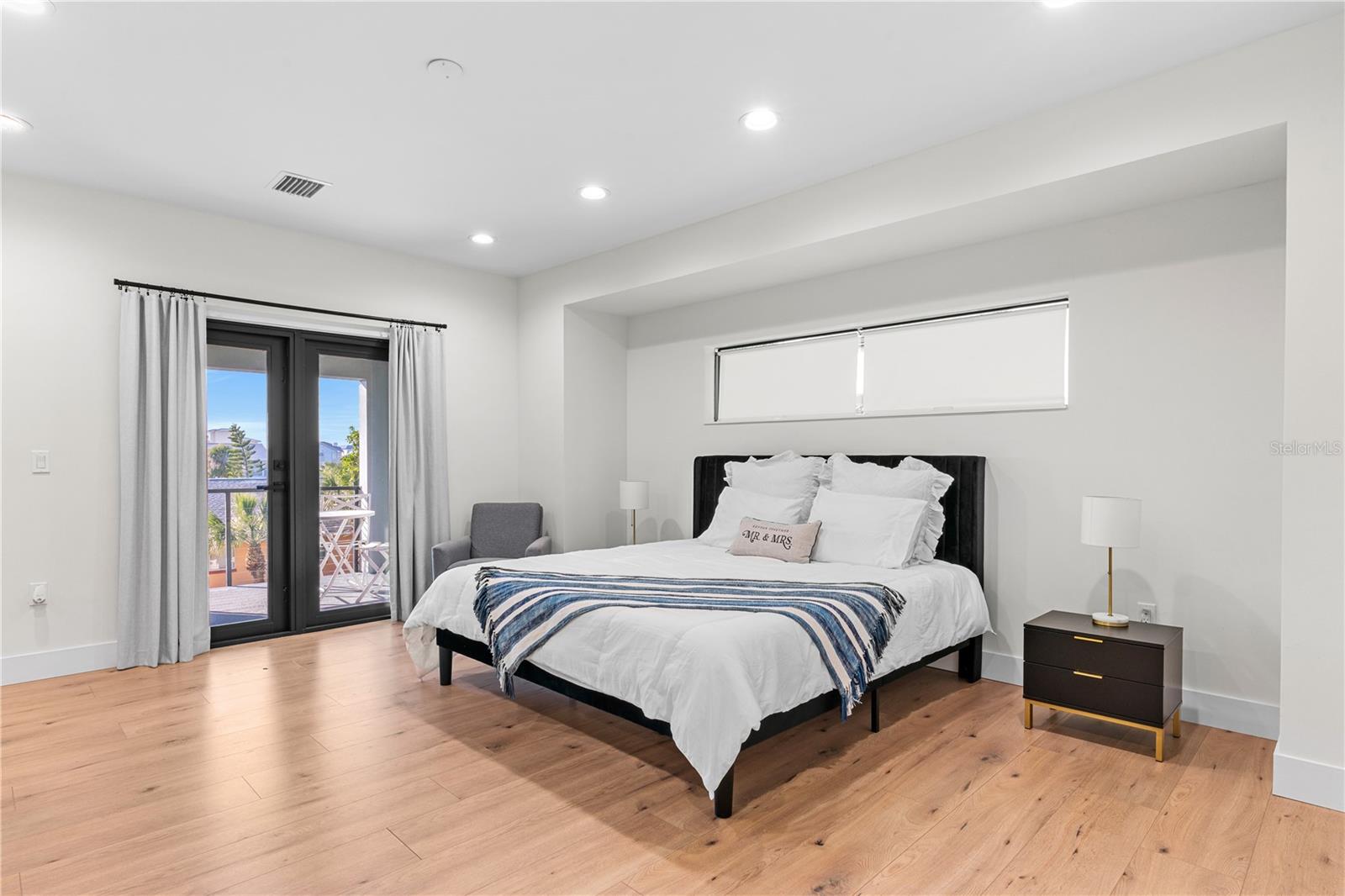 Image 42 of 81 For 2200 Bay Boulevard B