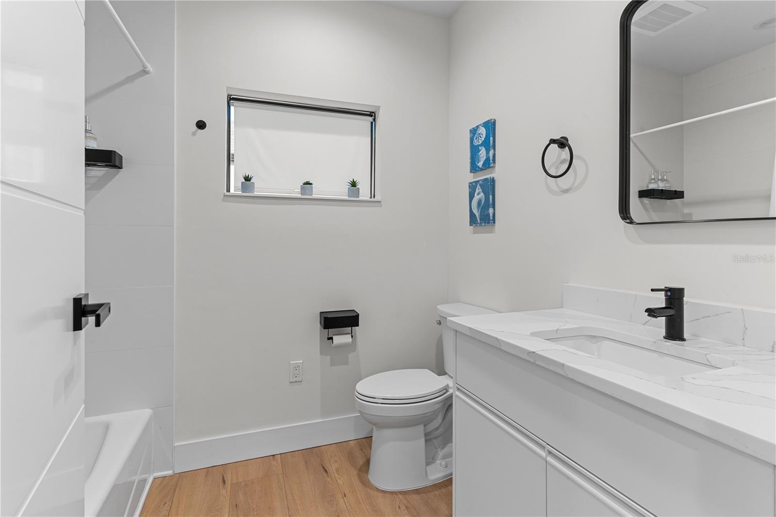 Image 61 of 81 For 2200 Bay Boulevard B