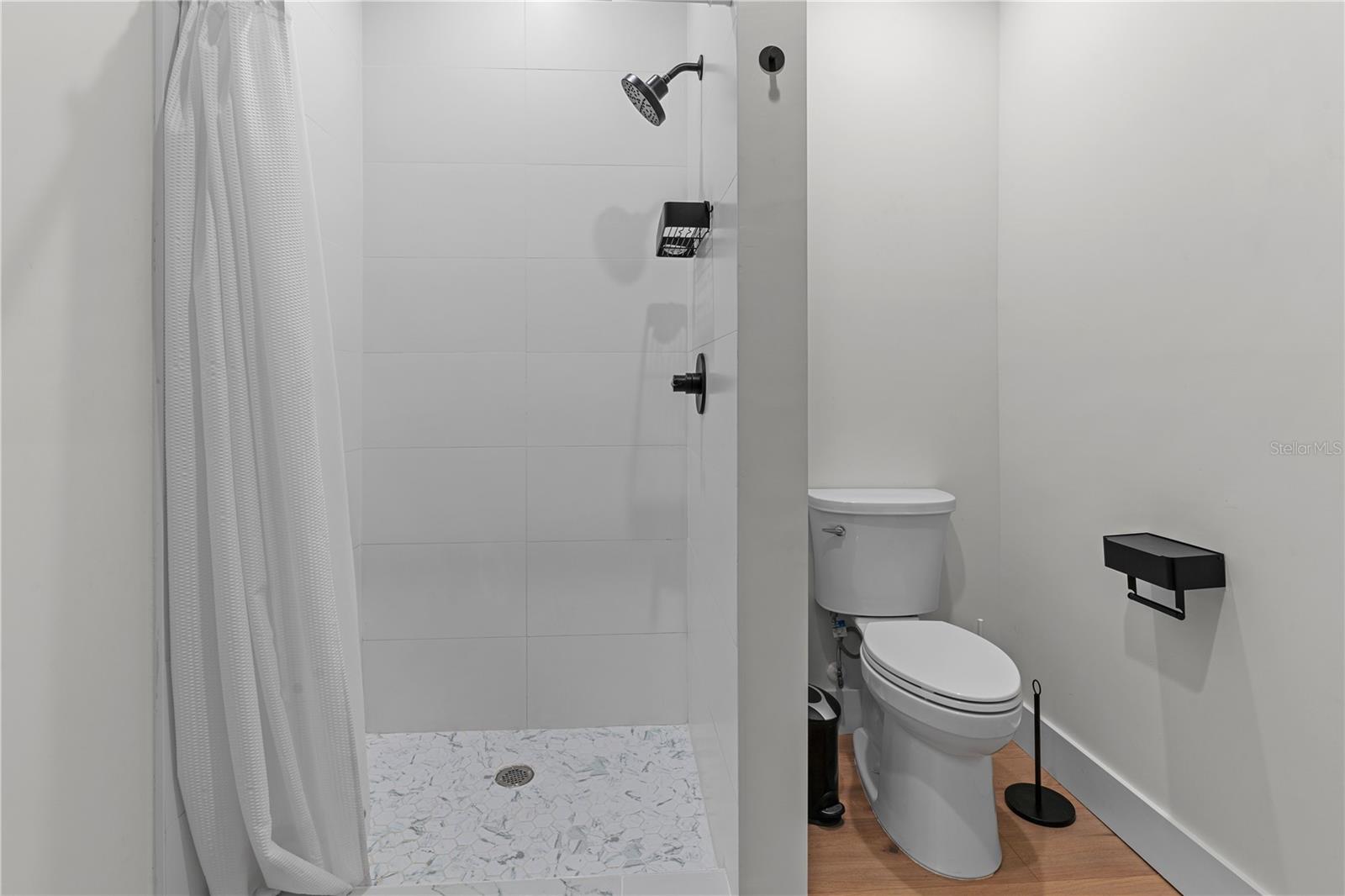 Image 62 of 81 For 2200 Bay Boulevard B