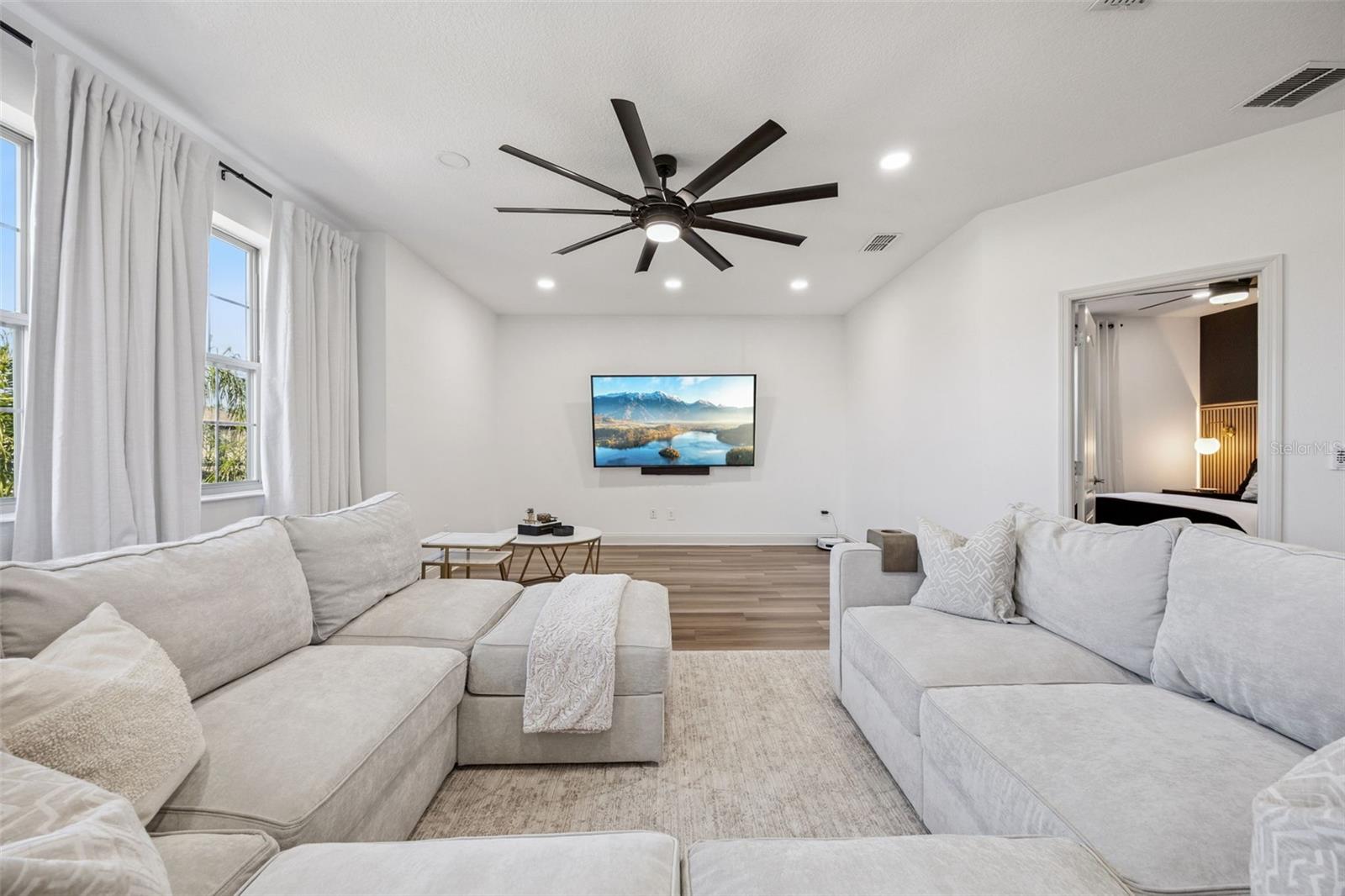 Image 31 of 62 For 3245 Upland Point