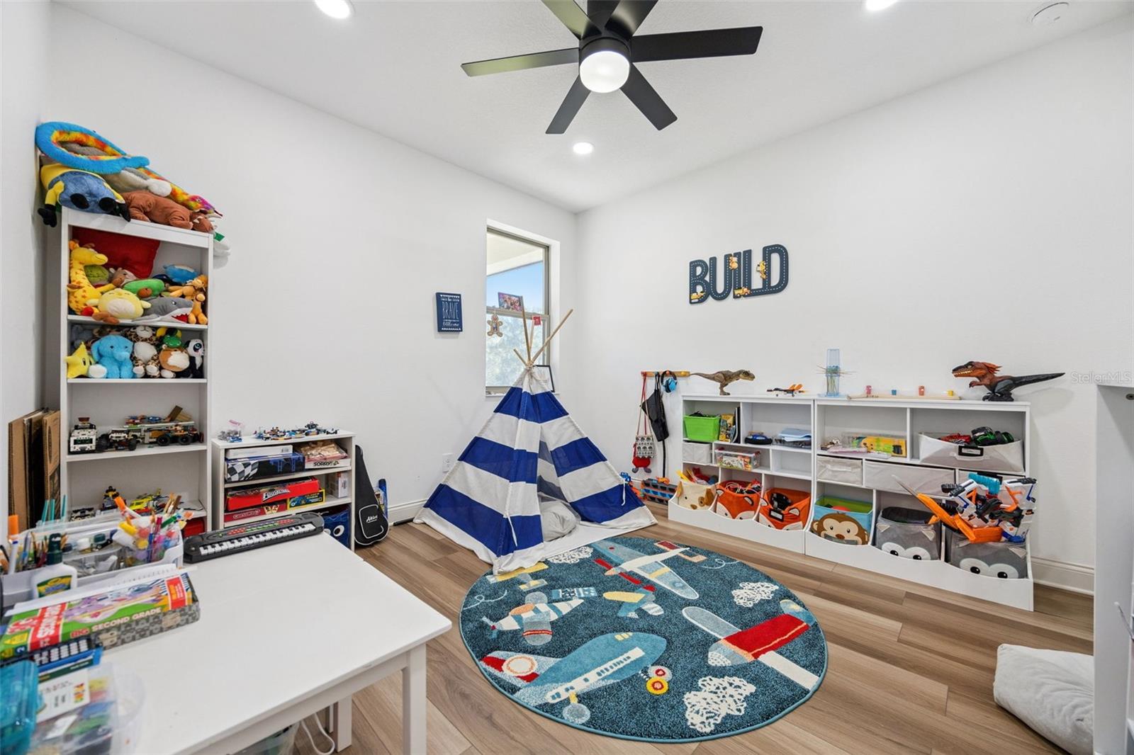 Image 37 of 62 For 3245 Upland Point