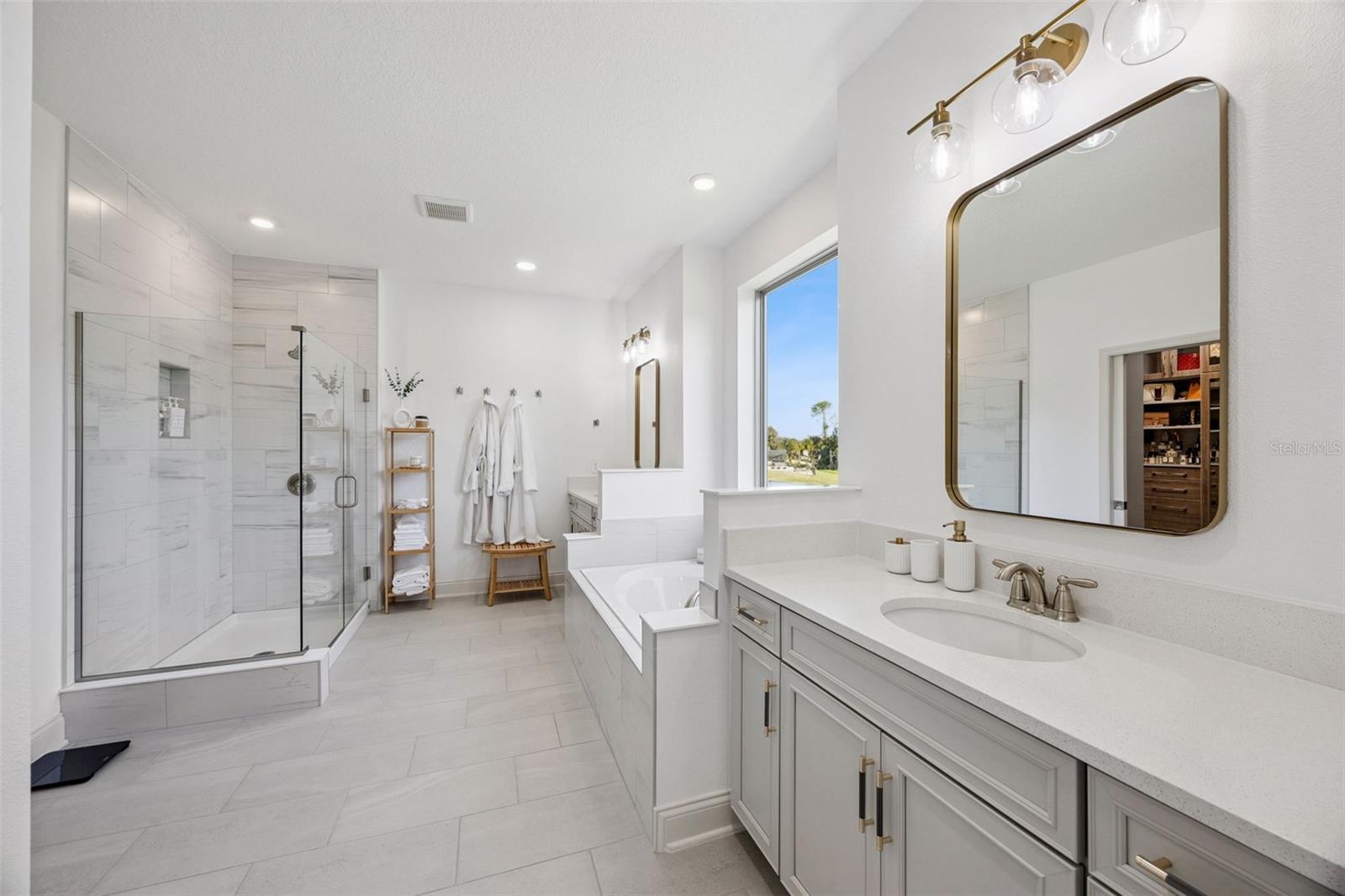 Image 41 of 62 For 3245 Upland Point