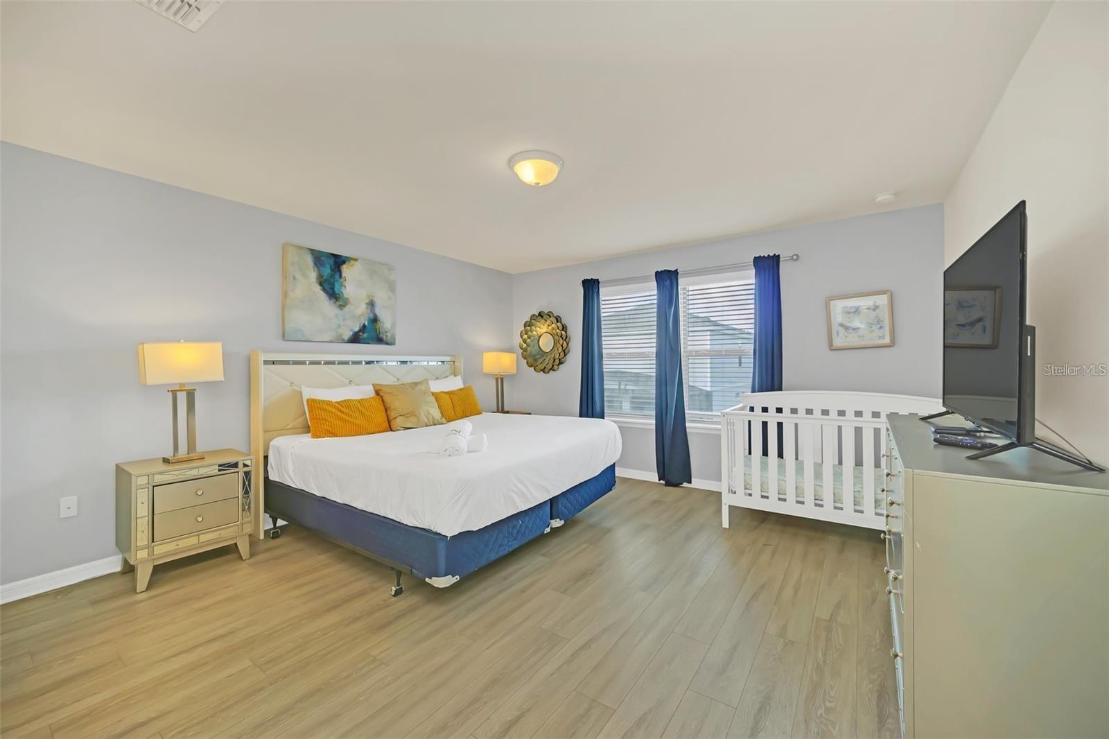 Image 13 of 33 For 2468 Dubai Street