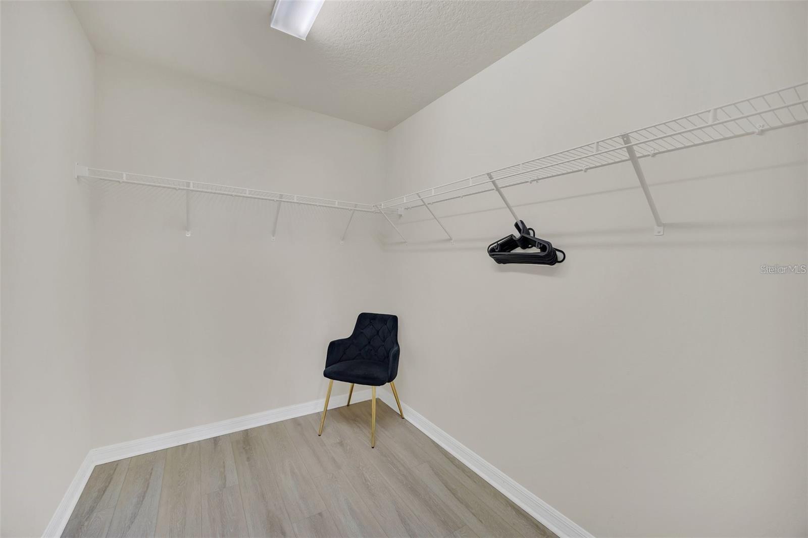 Image 15 of 33 For 2468 Dubai Street