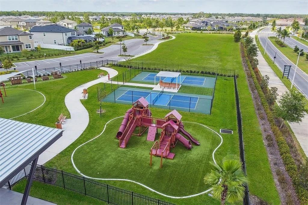 Listing photo id 30 for 31969 Asbury Avenue