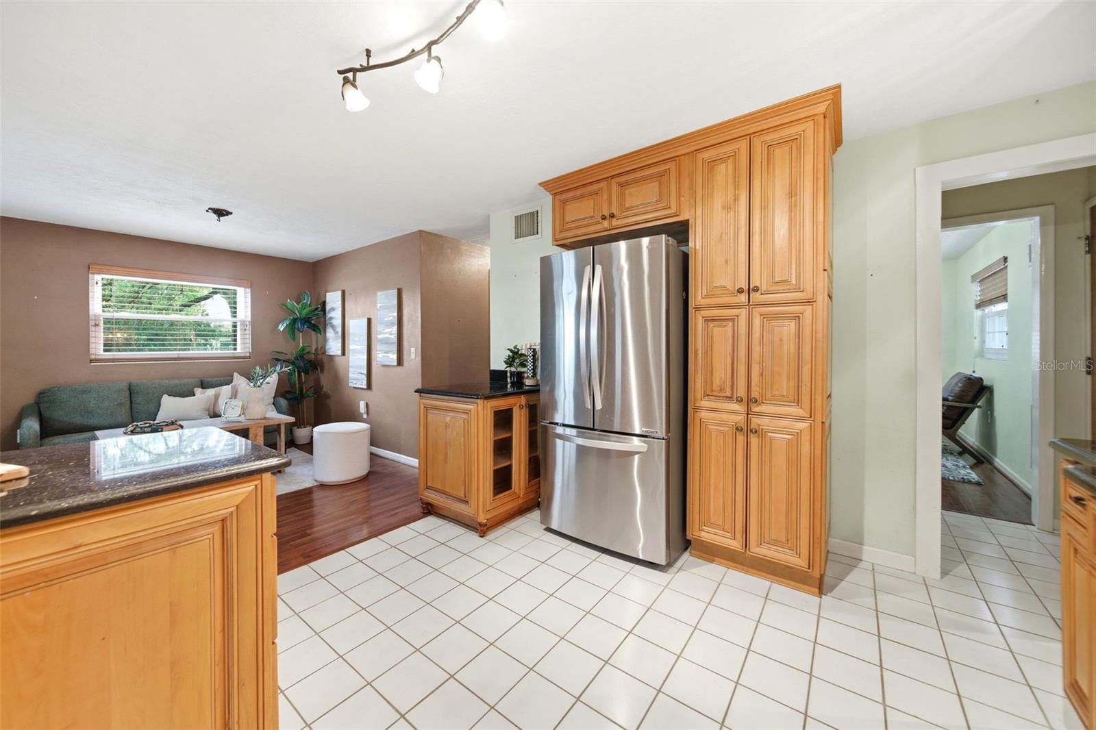 Image 15 of 39 For 2712 Crystal Lake Drive