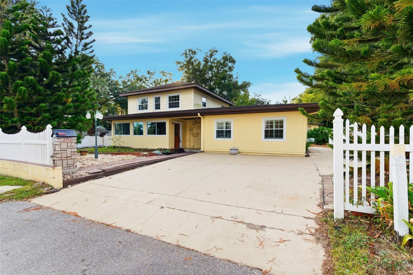 Image 2 of 39 For 2712 Crystal Lake Drive