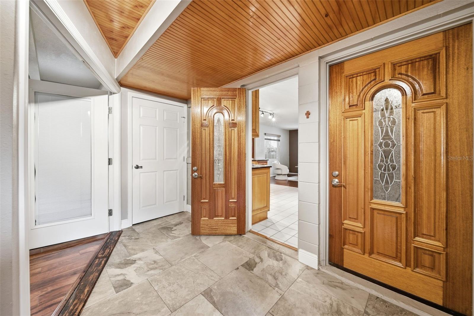 Image 25 of 39 For 2712 Crystal Lake Drive