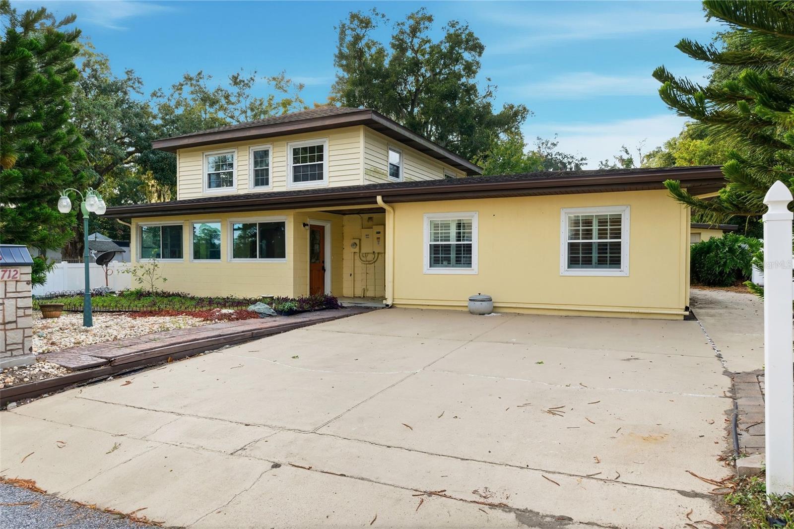 Image 3 of 39 For 2712 Crystal Lake Drive