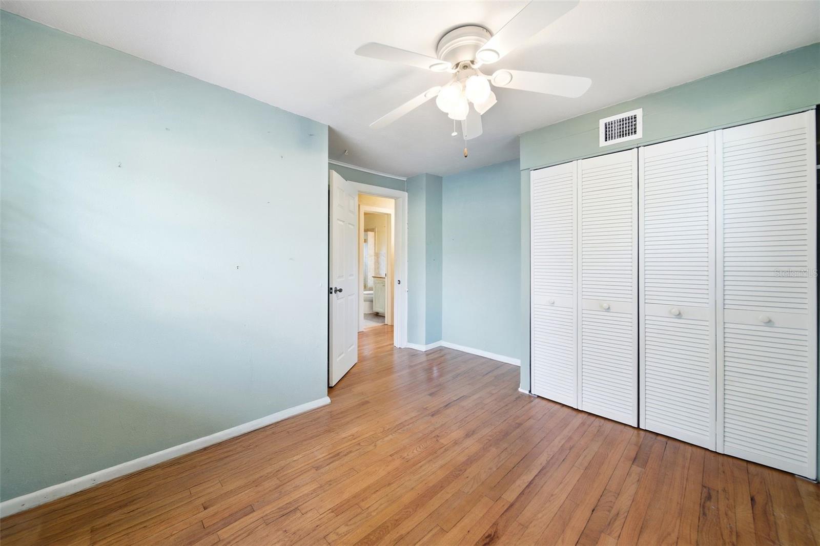 Image 34 of 39 For 2712 Crystal Lake Drive