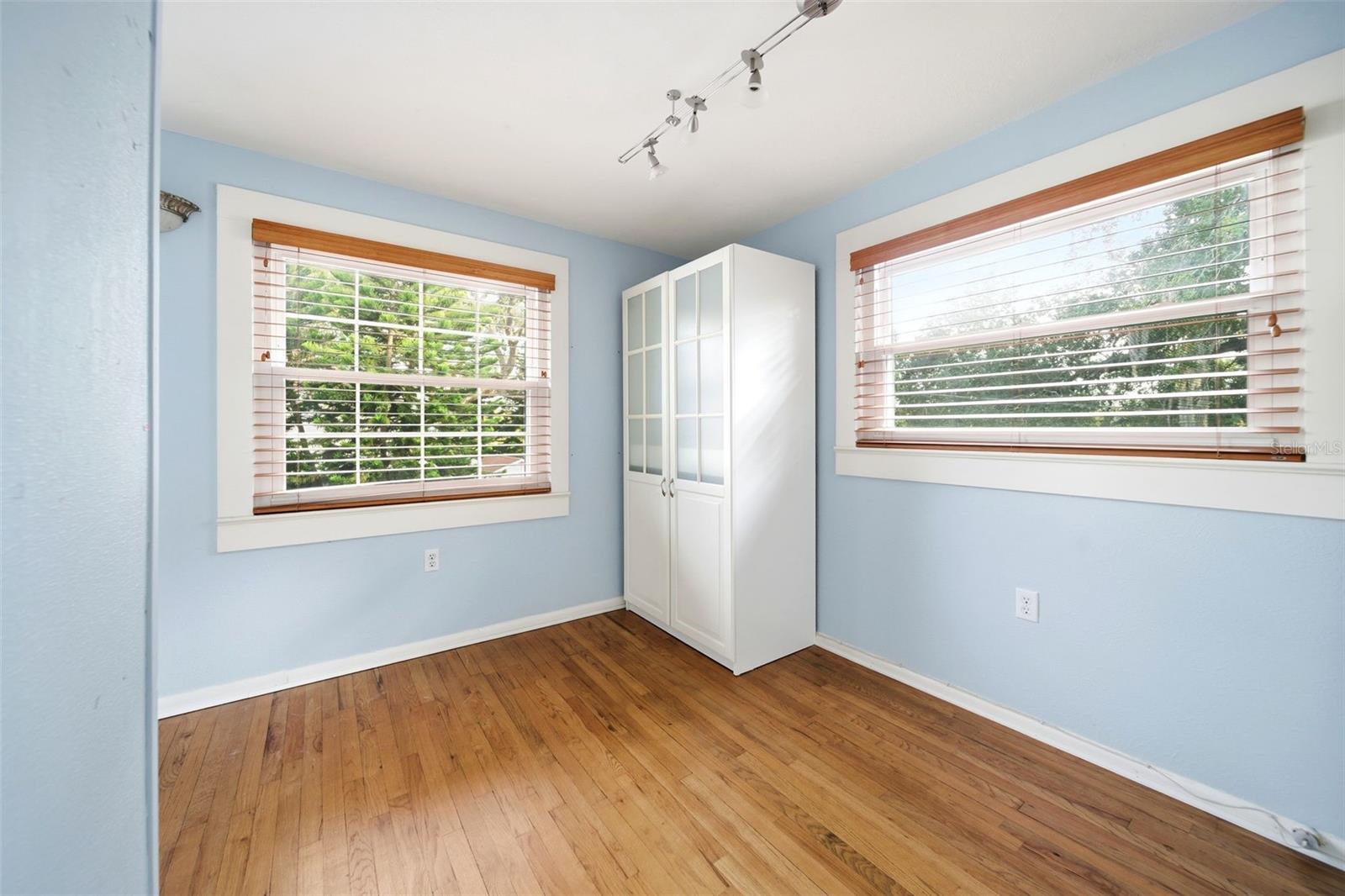 Image 35 of 39 For 2712 Crystal Lake Drive