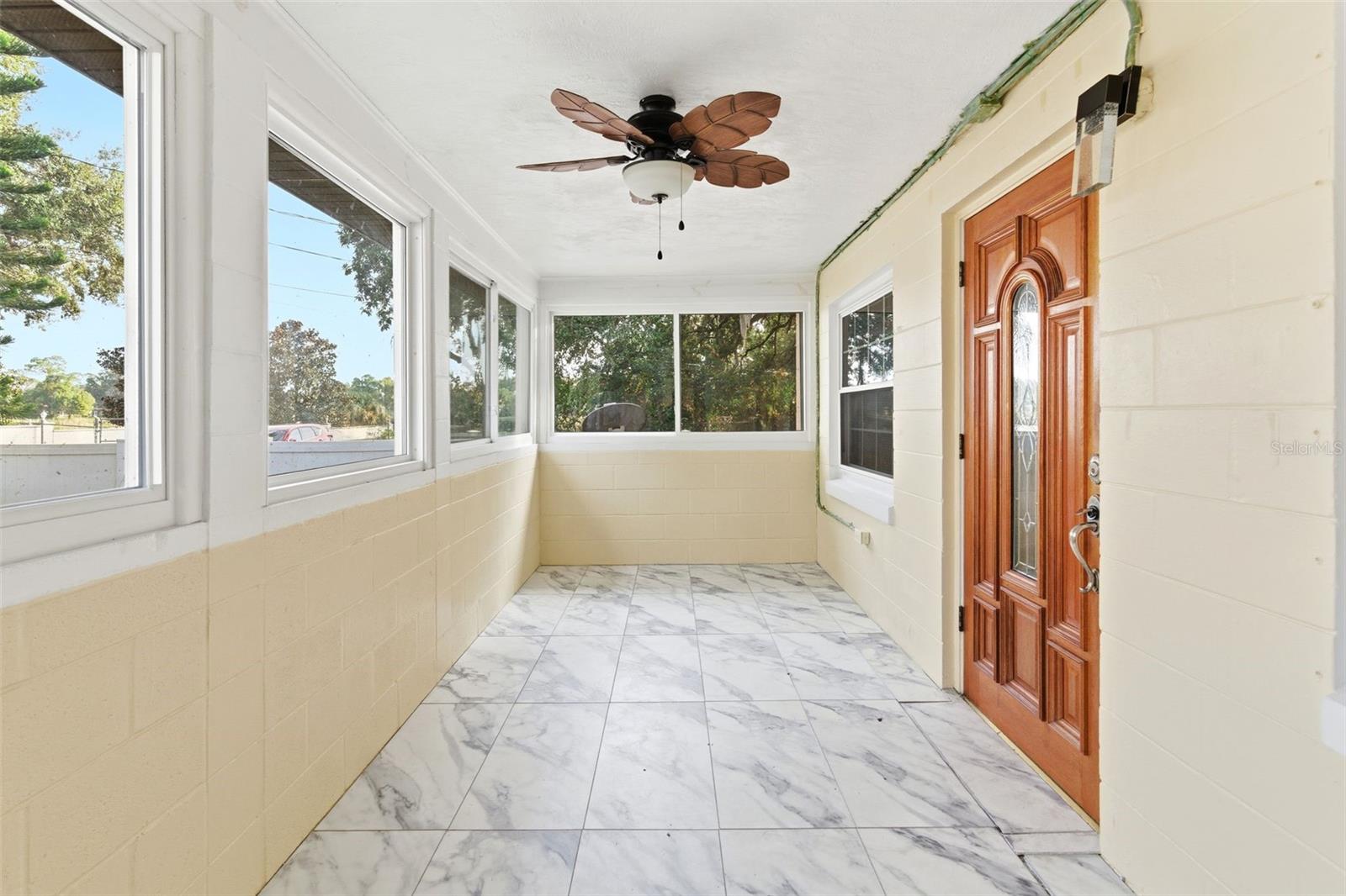 Image 9 of 39 For 2712 Crystal Lake Drive