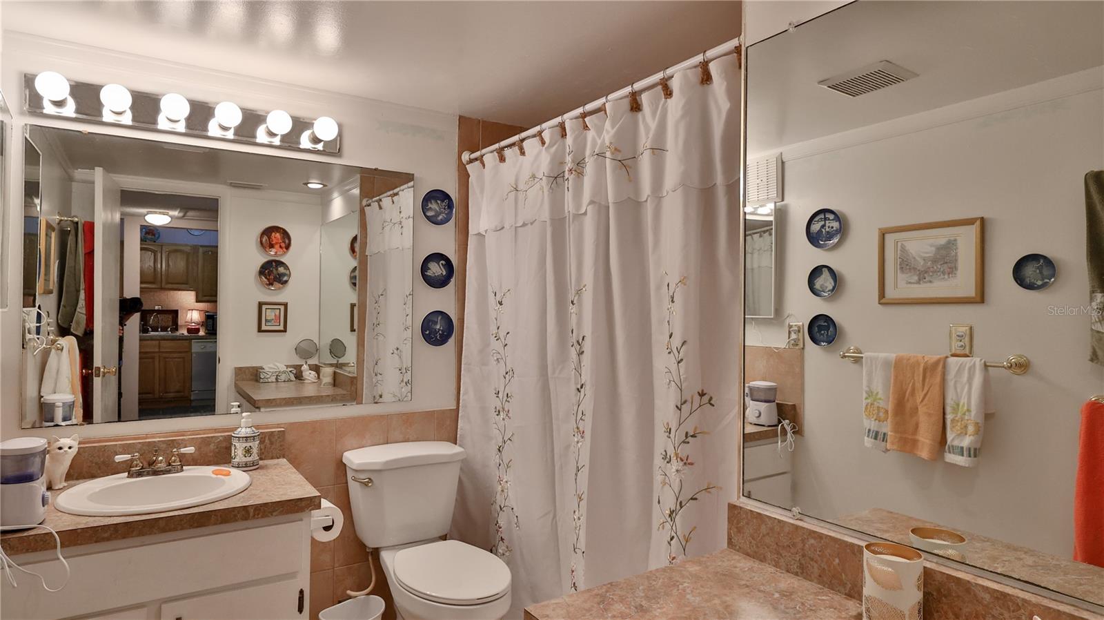 Image 15 of 25 For 717 Beach Street 205c