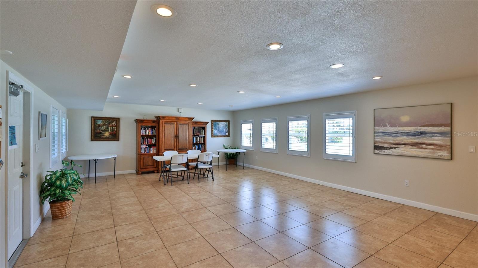 Image 23 of 25 For 717 Beach Street 205c