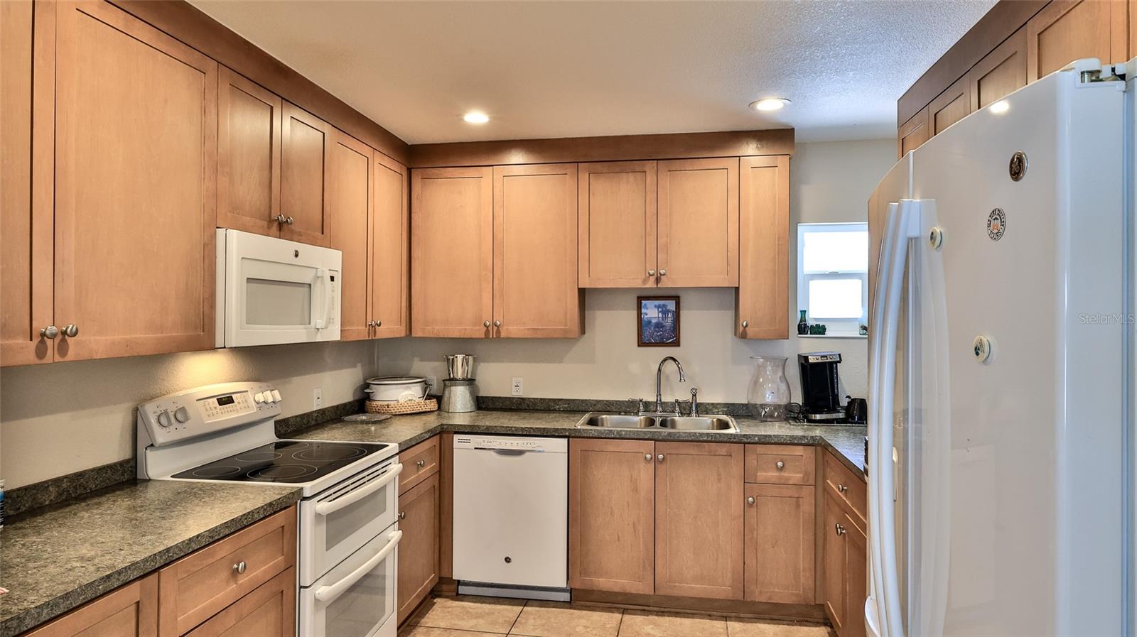 Image 25 of 25 For 717 Beach Street 205c