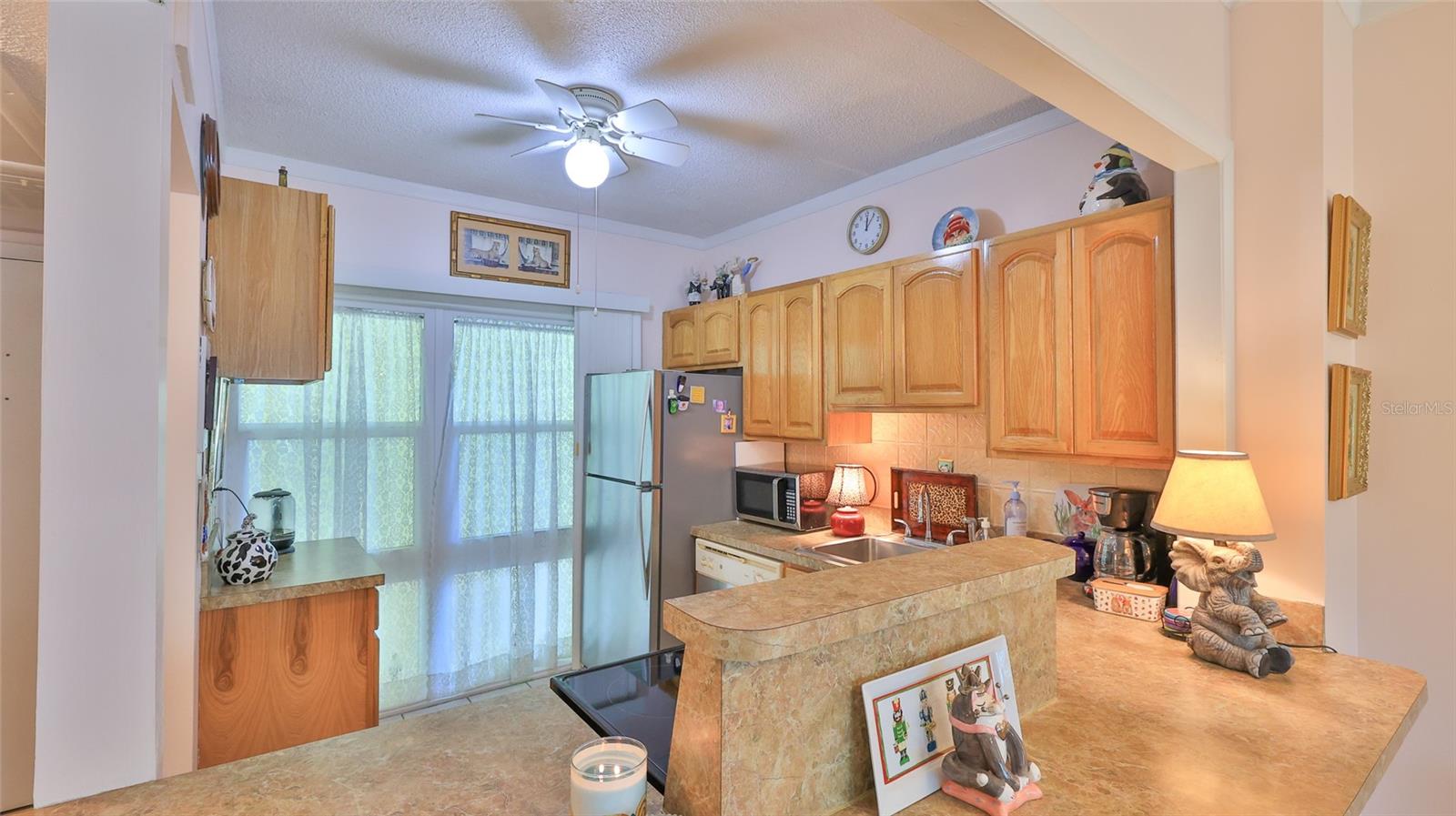 Image 4 of 25 For 717 Beach Street 205c