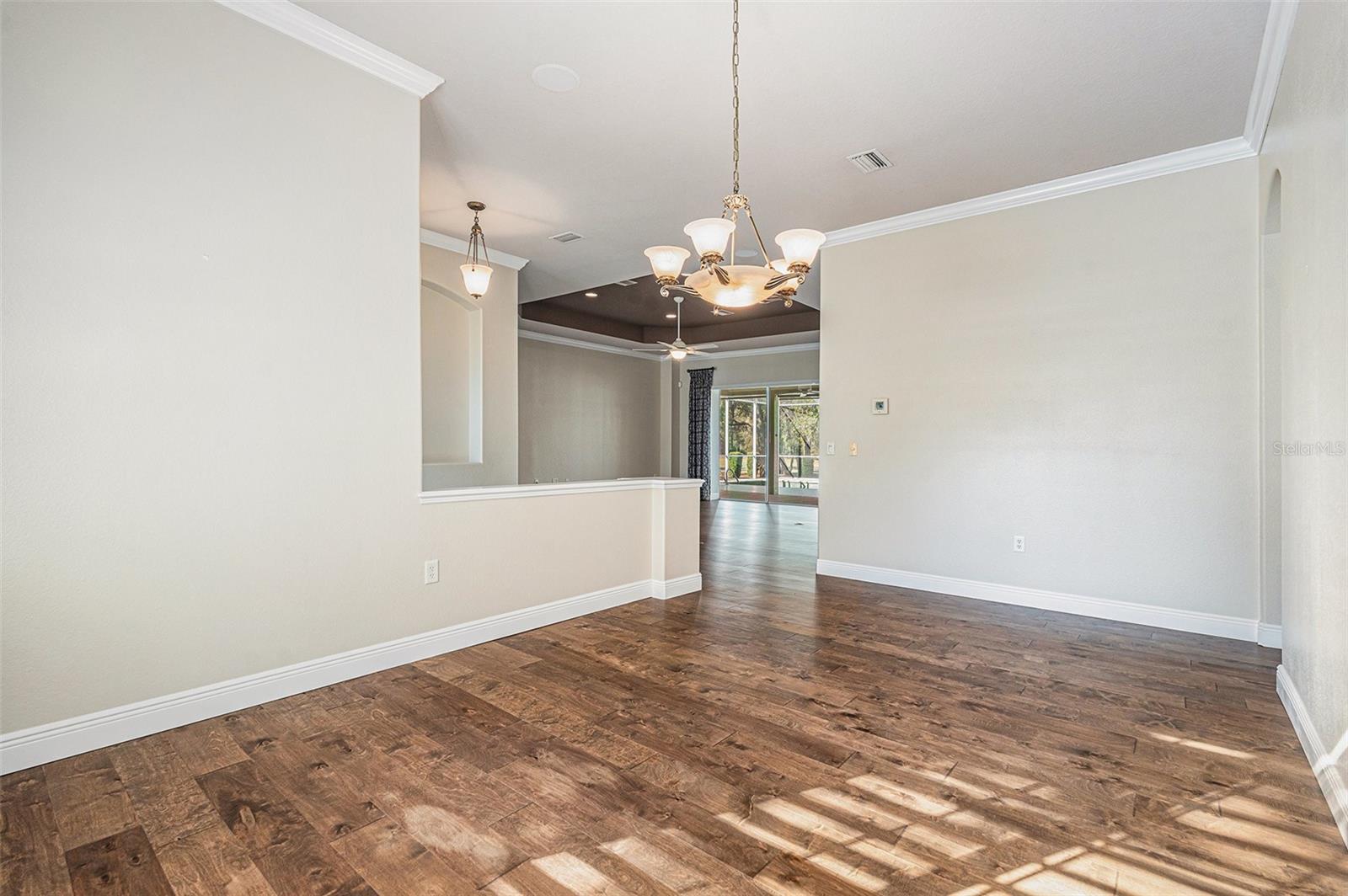 Image 10 of 38 For 19 Ryewood Circle